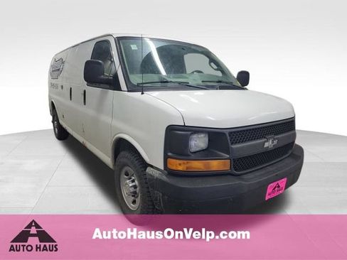 Used 2016 Chevrolet Express 2500 Extended RWD image 1