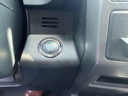 Used 2021 Ford Expedition XLT RWD image 27