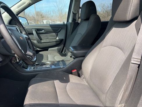 Used 2016 Chevrolet Traverse LT image 22