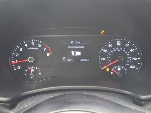Used 2022 Kia Soul LX FWD image 28