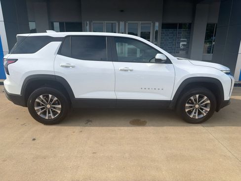 Used 2025 Chevrolet Equinox LT FWD image 7