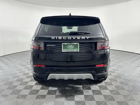 Used 2025 Land Rover Discovery Sport S image 8
