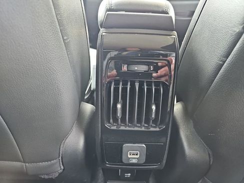Used 2022 Jeep Compass Latitude AWD/4WD image 22