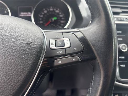 Used 2019 Volkswagen Tiguan SE FWD image 15