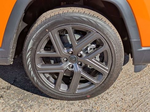 New 2026 Jeep Compass Latitude image 11