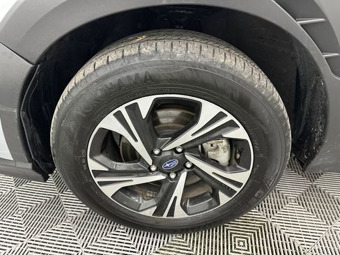 Used 2024 Subaru Crosstrek 2.0i Premium image 11