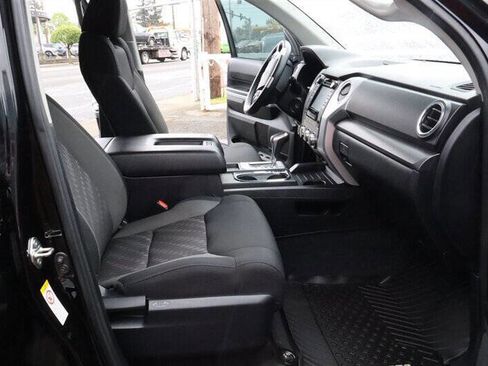 Used 2018 Toyota Tundra SR5 AWD/4WD image 16
