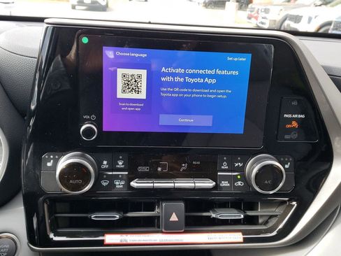 New 2026 Toyota Highlander XLE image 15