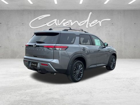 New 2026 Nissan Pathfinder SL image 16