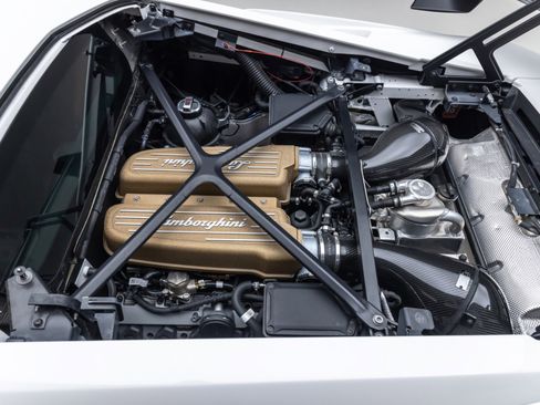 Used 2022 Lamborghini Huracan STO image 38