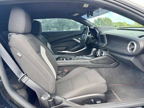 Used 2021 Chevrolet Camaro LT RWD image 10