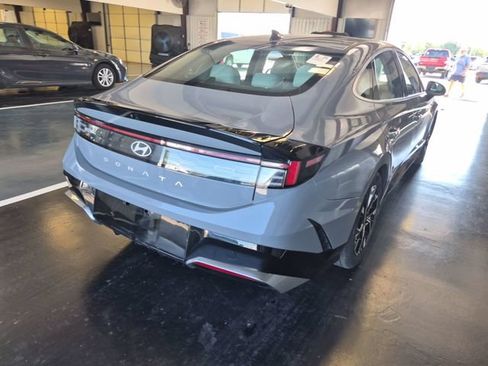 Used 2025 Hyundai Sonata SEL FWD image 3