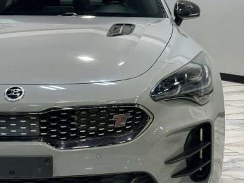 Used 2019 Kia Stinger GT1 image 4