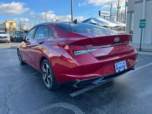 Used 2021 Hyundai Elantra Limited image 7