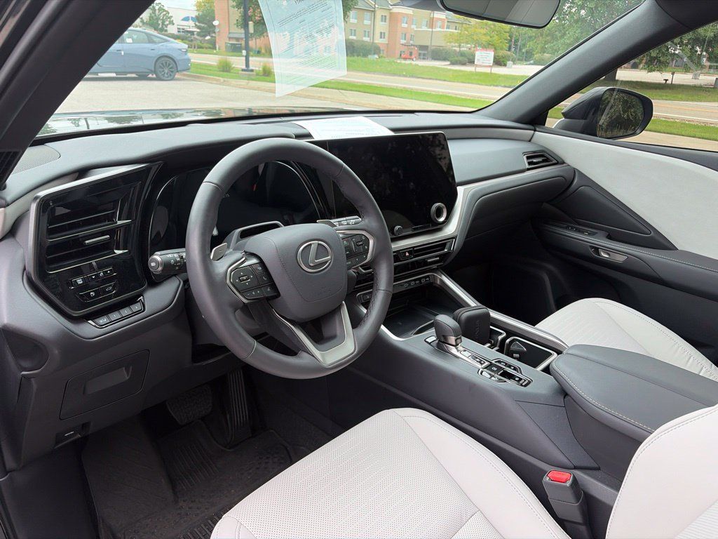 Used 2026 Lexus TX 350 AWD image 6