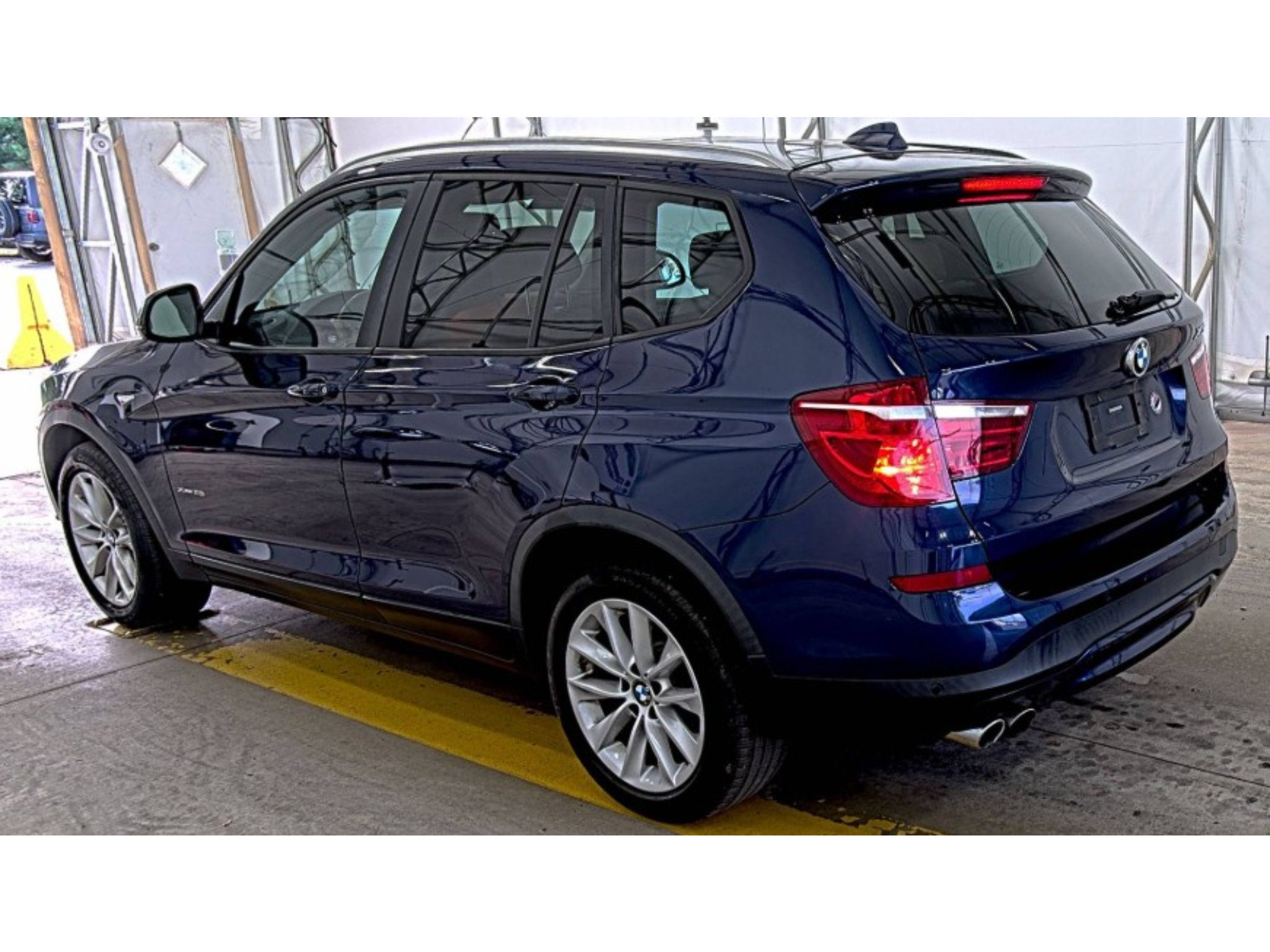 Used 2017 BMW X3 xDrive28i AWD/4WD image 4
