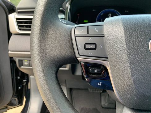 Used 2026 Toyota Camry LE FWD image 27