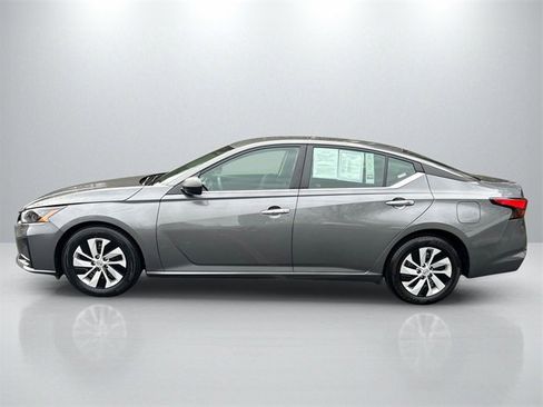 Used 2024 Nissan Altima 2.5 S image 4