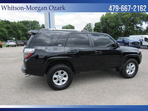 Used 2023 Toyota 4Runner SR5 AWD/4WD image 15