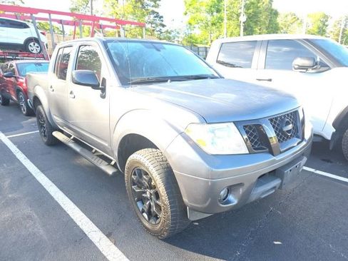 Used 2019 Nissan Frontier SV w/ Value Truck Package RWD image 2