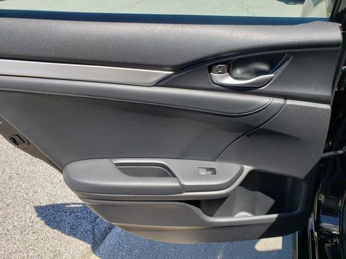 Used 2019 Honda Civic Touring image 14