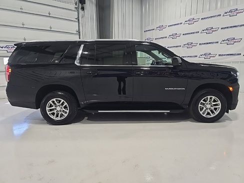 Used 2024 Chevrolet Suburban LT image 9