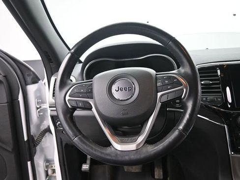 Used 2021 Jeep Grand Cherokee Limited image 26
