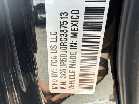 Used 2024 RAM 2500 Big Horn w/ Bed Utility Group image 34