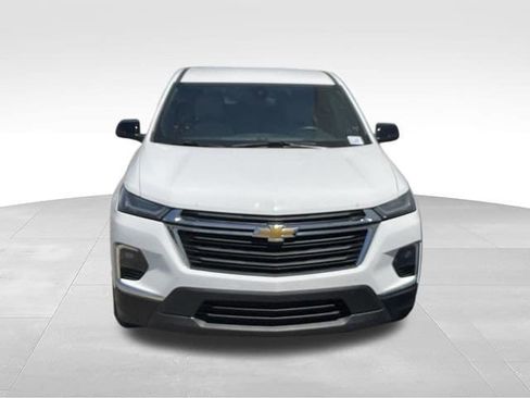Certified 2023 Chevrolet Traverse LS FWD image 4