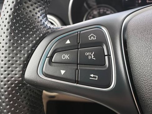 Used 2017 Mercedes-Benz GLC 300 4MATIC image 27