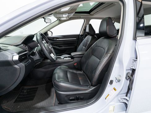 Used 2023 Nissan Altima 2.5 SR w/ SR Premium Package AWD/4WD image 15
