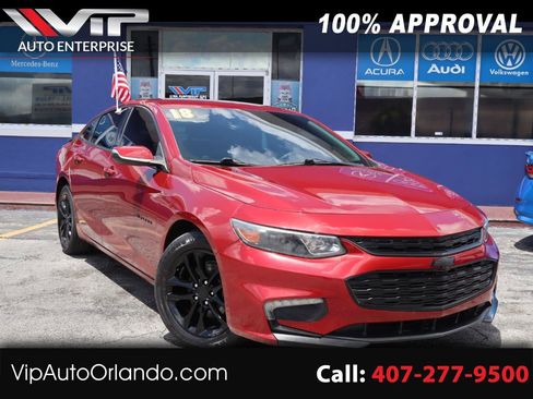Used 2018 Chevrolet Malibu LT FWD image 1
