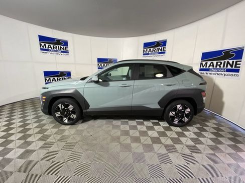 Used 2025 Hyundai Kona SEL FWD image 13