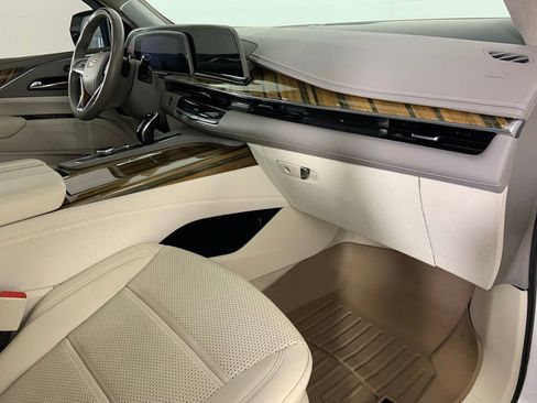 Used 2022 Cadillac Escalade Sport Platinum image 21