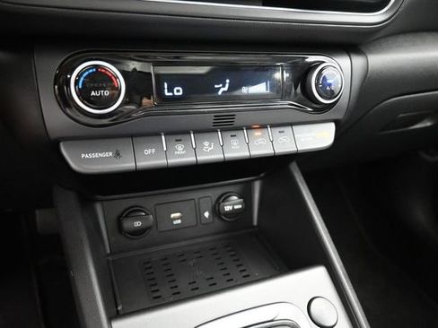 Used 2023 Hyundai Kona SEL w/ Convenience Package AWD/4WD image 21
