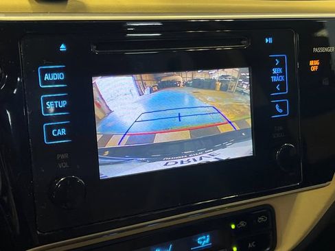 Used 2017 Toyota Corolla LE FWD image 26