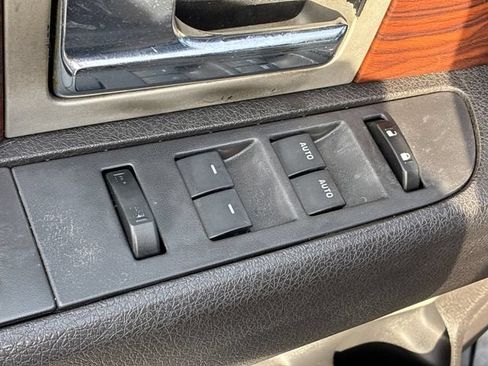Used 2012 Ford F150 Lariat w/ Lariat Chrome Pkg RWD image 13