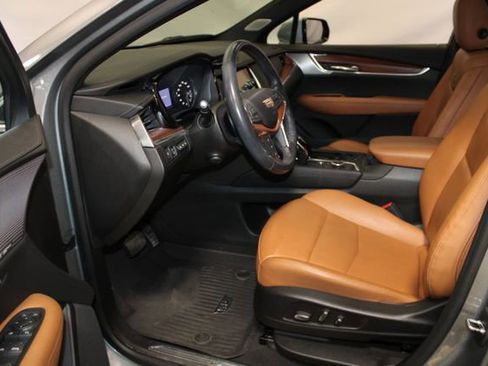 Certified 2023 Cadillac XT5 Premium Luxury w/ Technology Package image 7