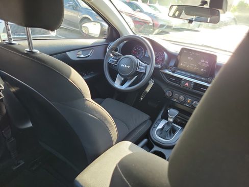 Used 2024 Kia Forte LXS w/ LXS Technology Package FWD image 14