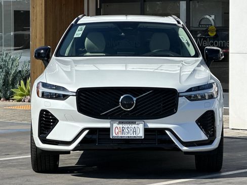 New 2026 Volvo XC60 T8 Ultra w/ Climate Package image 3
