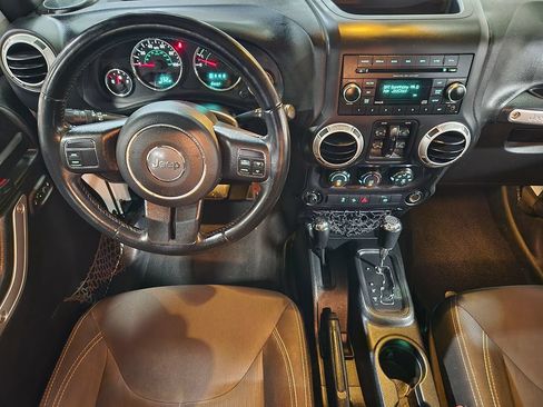 Used 2018 Jeep Wrangler Unlimited Sahara AWD/4WD image 44