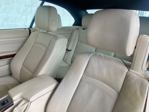 Used 2010 BMW 328i Convertible image 2