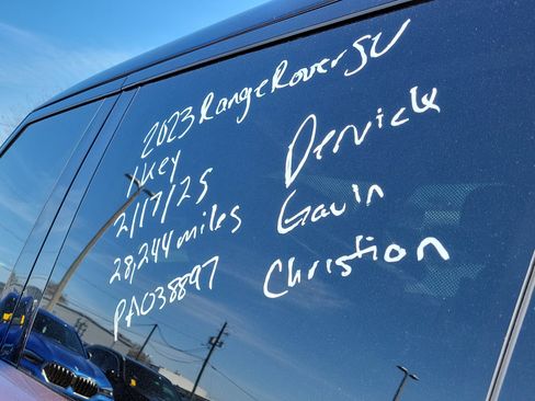 Used 2023 Land Rover Range Rover SV image 6