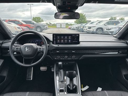 Used 2023 Honda Accord Sport image 17
