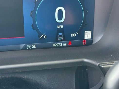 Used 2025 Ford F250 Platinum AWD/4WD image 4
