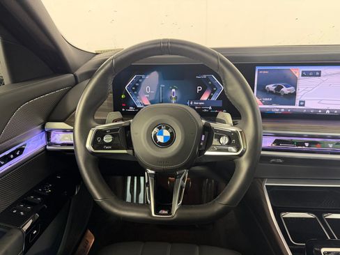Used 2024 BMW 760i xDrive w/ Executive Package AWD/4WD image 29