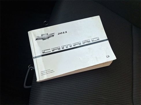 Used 2011 Chevrolet Camaro LT image 25