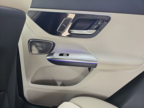 New 2025 Mercedes-Benz GLC 350e 4MATIC image 19