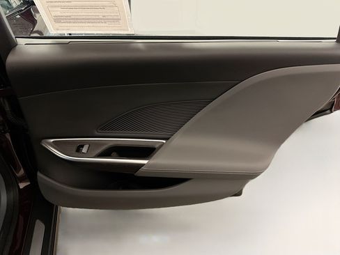 Used 2024 Lucid Air Touring AWD/4WD image 33