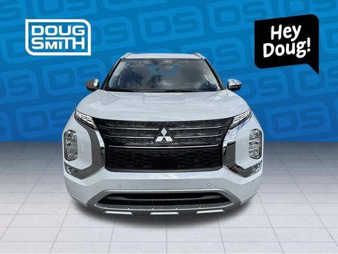 New 2025 Mitsubishi Outlander SEL image 6